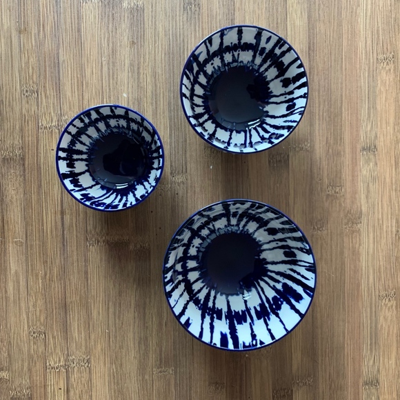 WEST ELM - Indigo Tye-Dye Nesting Bowls - Picture 4 of 6